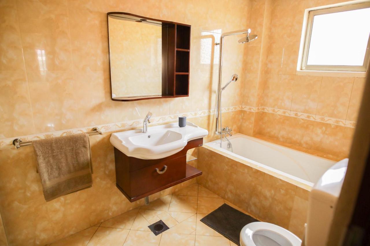 La Casa Baatsona Apts Sakumono Buitenkant foto